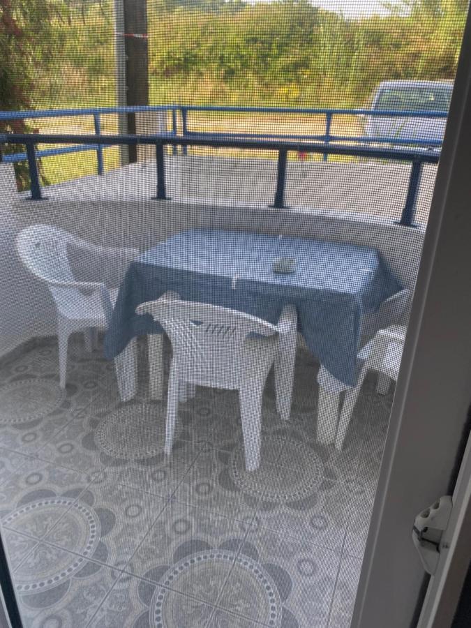 Jenny'S Holiday Villas Políhrono Kültér fotó