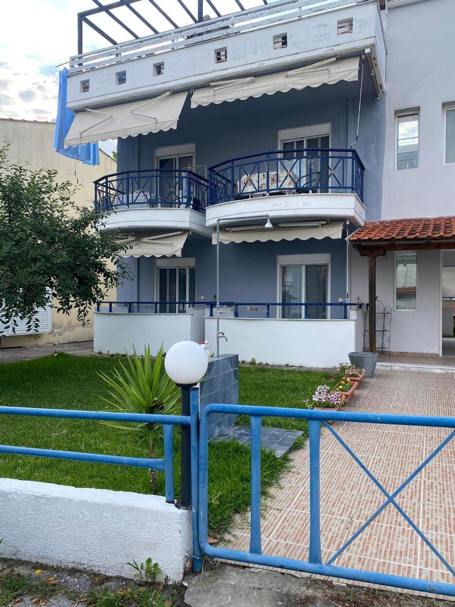 Jenny'S Holiday Villas Políhrono Kültér fotó